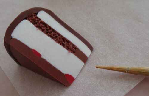 Modellieranleitung Miniatur Schwarzwälder Kirsch Torte