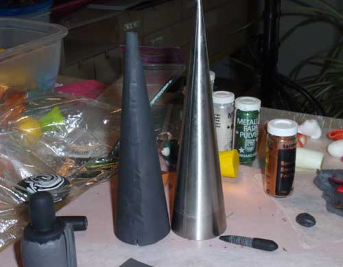 Fimoflasche in kegelform mit Schraubverschluss. Steampunk-Anleitung