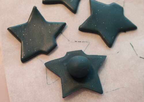 Fimo Modellieranleitung kleiner Sternenwichtel