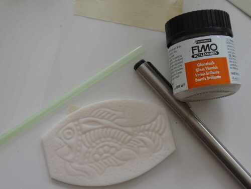 Faux Ceramics mit Fimolack und einem Tröpfchen Tinte aus der Tintenpatrone